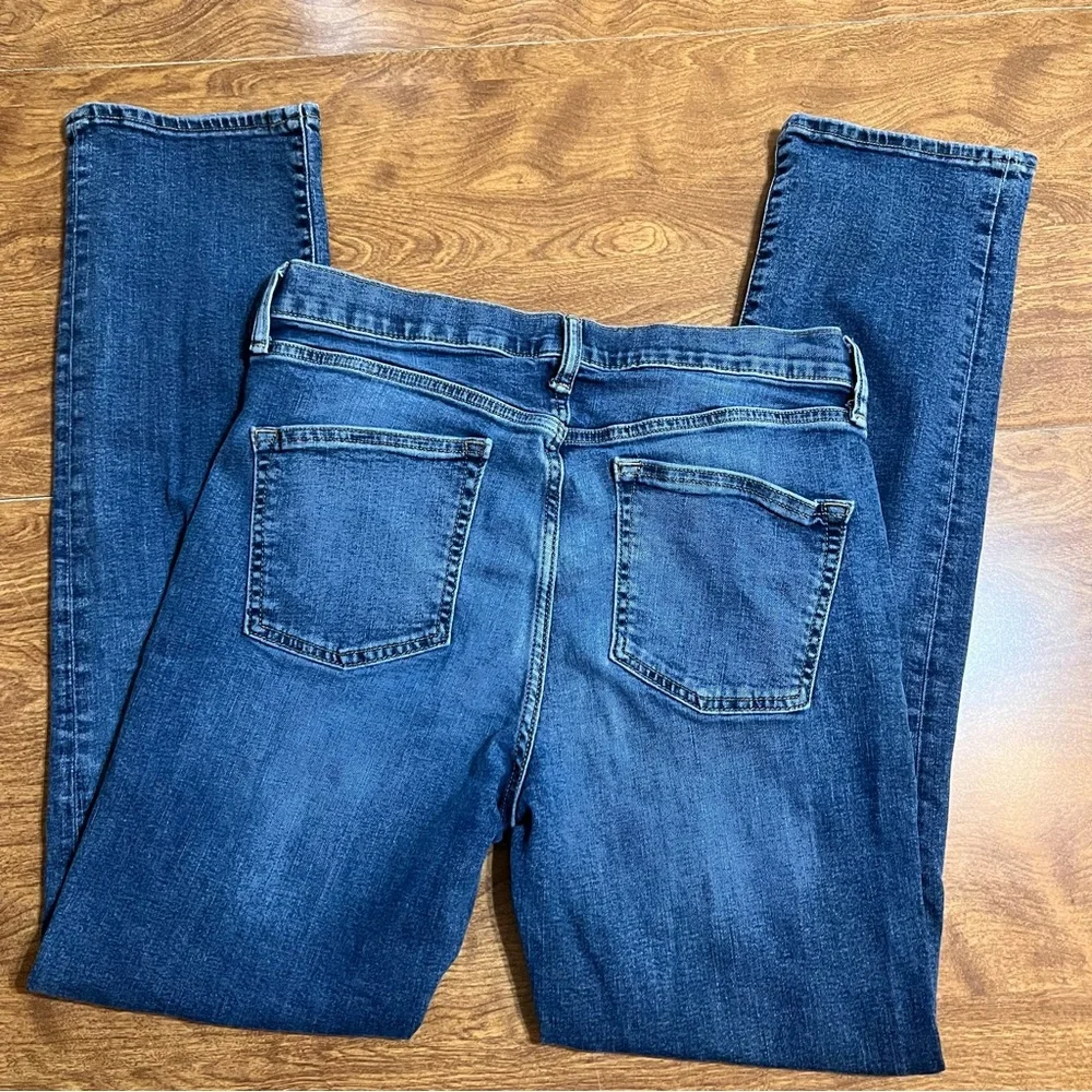 Old Navy Karate Slim Built in Flex Max Distressed Denim Jeans Kids size 18